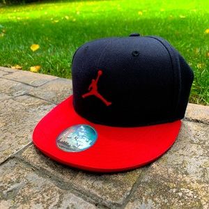 Embroidered Logo Jordan Cap Black/red Size 7.5/60cm